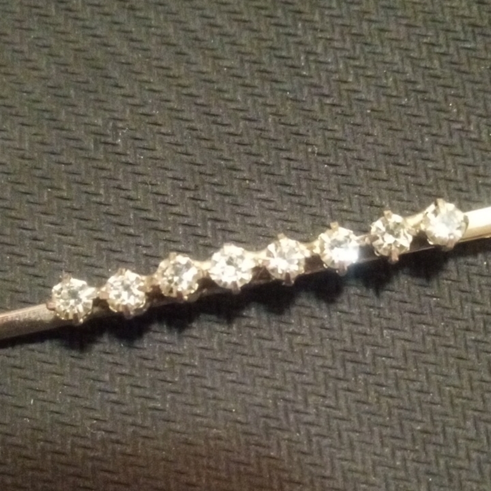 Elegant Pearl and Crystal Hair Clip Set - Picture 7 of 9